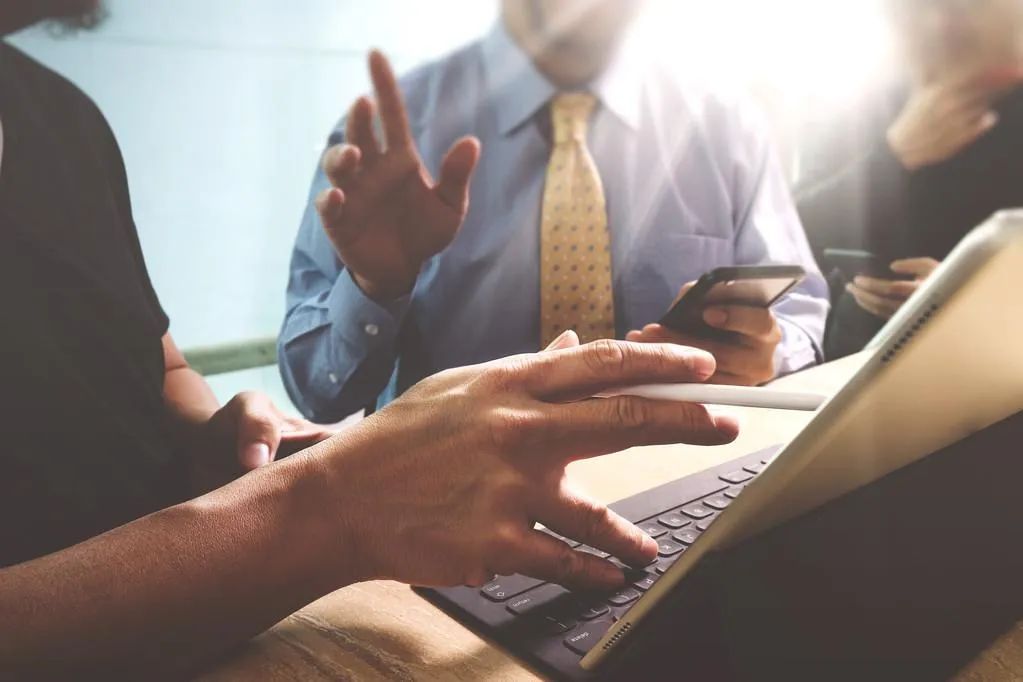 市场监管总局：发布《组织机构统一社会信用代码管理办法》；北京：召开“推进京津冀协同发展”新闻发布会